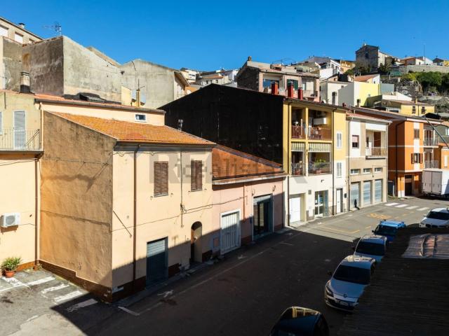 Villetta bifamiliare in vendita di 166 m² in Via Roma, 6