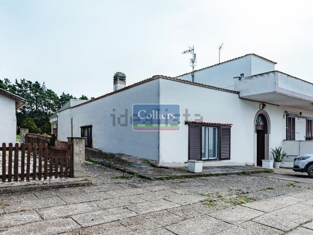 Villetta bifamiliare in vendita di 168 m² in Via Vincenzo Testoni