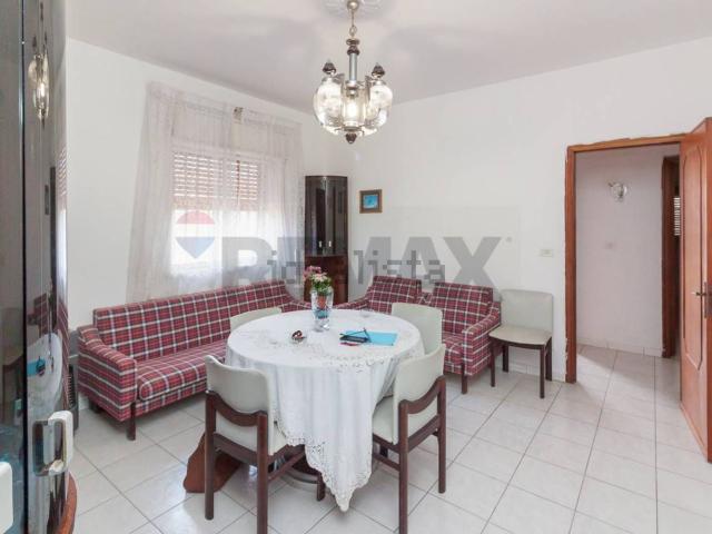 Villetta bifamiliare in vendita di 168 m² in Via Acero, 26