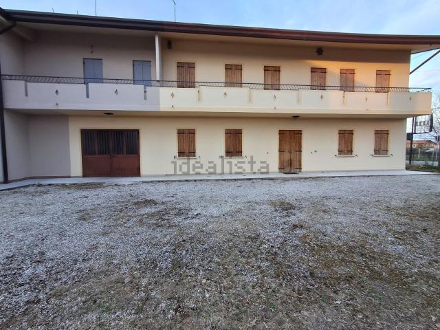 Villetta bifamiliare in vendita di 168 m² in Via Arcade, 27