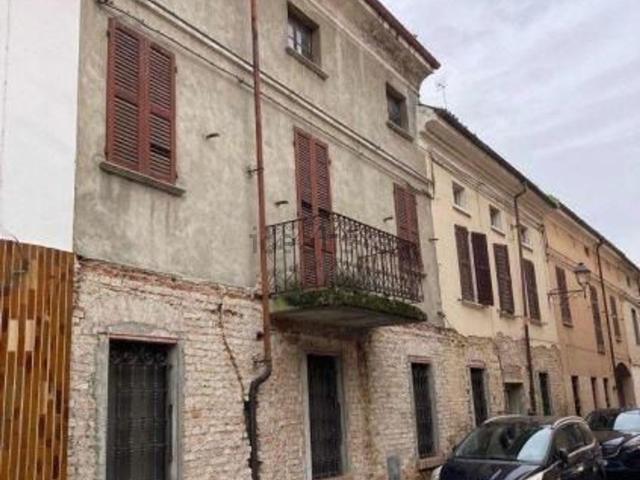 Villetta bifamiliare in vendita di 168 m² in Via Montebello, 64