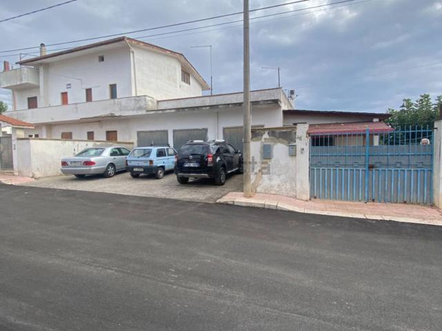 Villetta bifamiliare in vendita di 168 m² in Via Roma