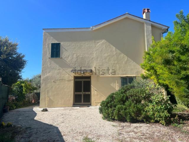 Villetta bifamiliare in vendita di 168 m² in Via Roma, 123