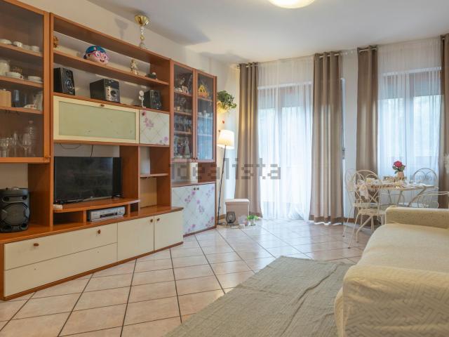 Villetta bifamiliare in vendita di 168 m² in Via Salvatore Quasimodo, 34