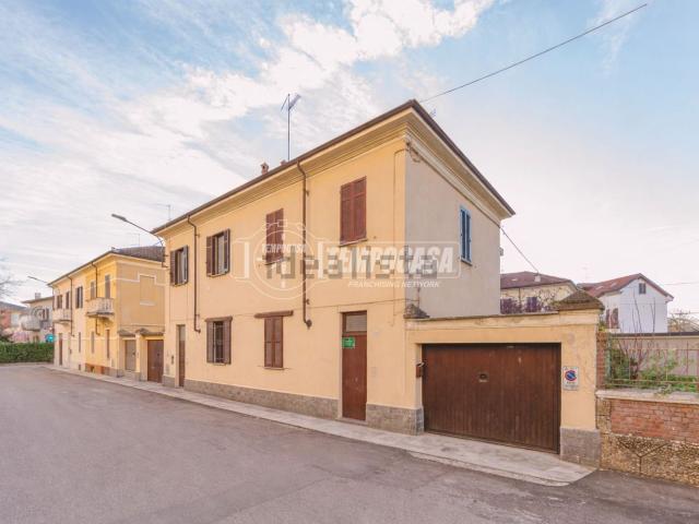 Villetta bifamiliare in vendita di 169 m² in Via Bruno Buozzi