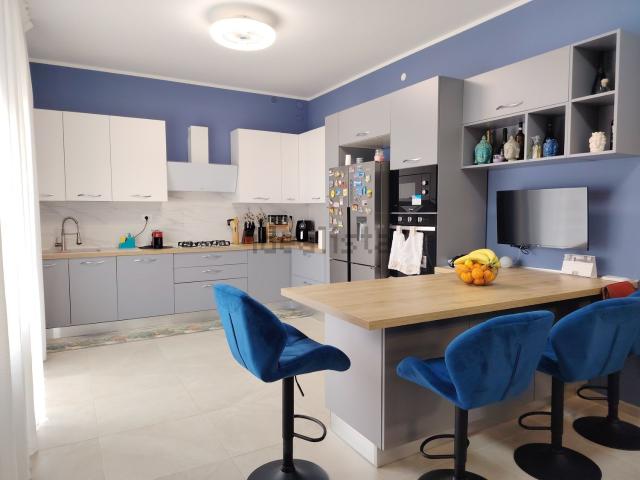 Villetta bifamiliare in vendita di 169 m² in Via Clemente Papa, 6