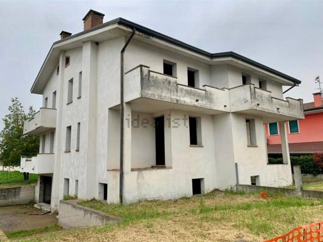 Villetta bifamiliare in vendita di 169 m² in Via Guido Negri, 64