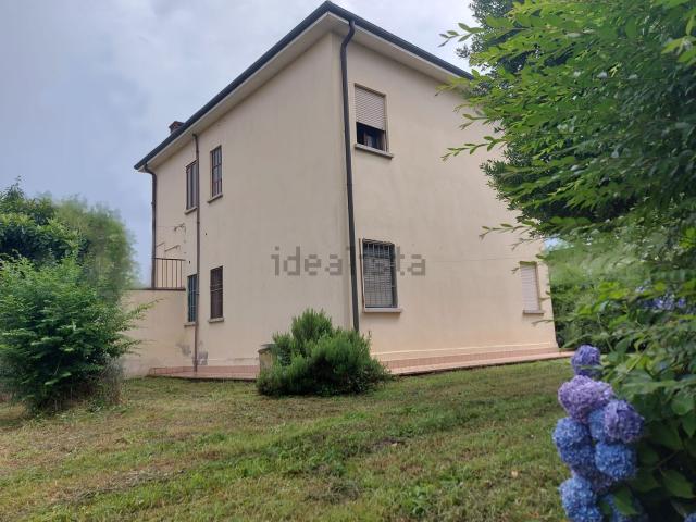 Villetta bifamiliare in vendita di 173 m² in Strada Ca&apos  Balbi, 147