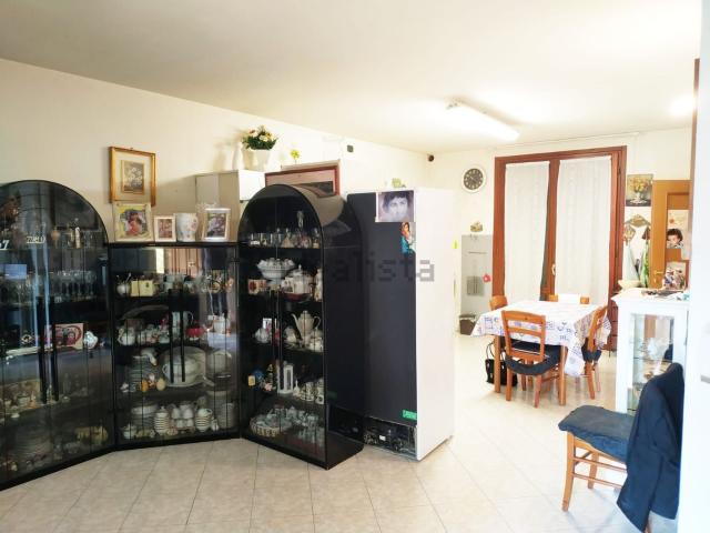 Villetta bifamiliare in vendita di 173 m² in Via G. Garibaldi