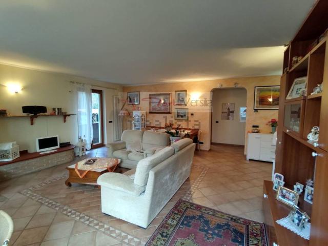 Villetta bifamiliare in vendita di 173 m² in Via Maestro Ferrari, 7