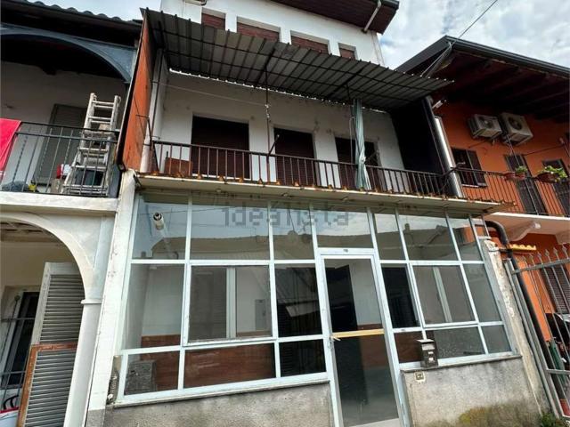 Villetta bifamiliare in vendita di 173 m² in Via G. Garibaldi, 15