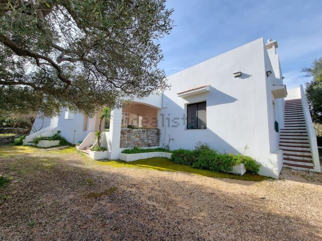 Villetta bifamiliare in vendita di 170 m² in Contrada San Benedetto, 194