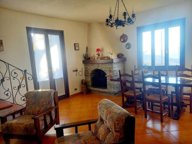 Villetta bifamiliare in vendita di 170 m² in Località PAGAZZANO, 10