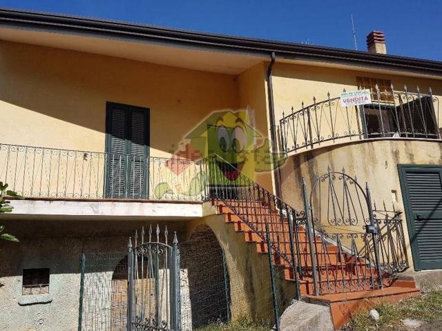 Villetta bifamiliare in vendita di 170 m² in Piazza guglielmo marconi