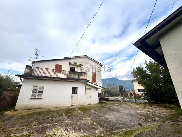 Villetta bifamiliare in vendita di 170 m² in Strada Provinciale 81