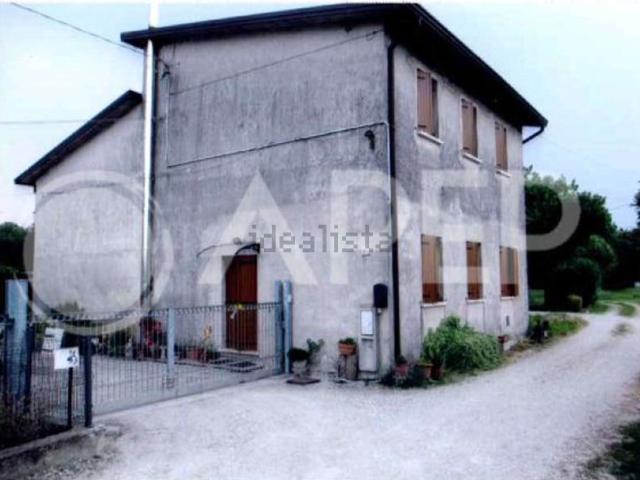 Villetta bifamiliare in vendita di 170 m² in Via Trento e Trieste, 9
