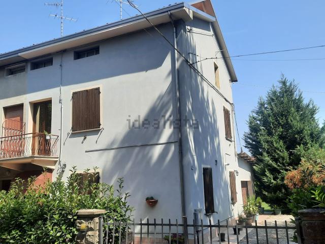 Villetta bifamiliare in vendita di 170 m² in Via XXV Aprile, 69