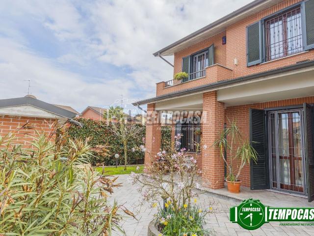 Villetta bifamiliare in vendita di 170 m² in Via degli Artigiani