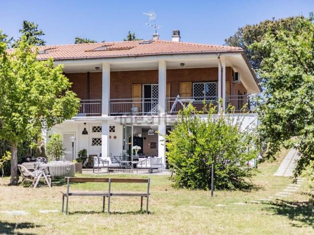 Villetta bifamiliare in vendita di 170 m² in Via dei Puntoni, 3