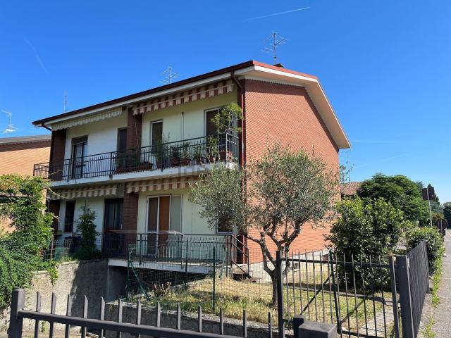Villetta bifamiliare in vendita di 170 m² in Via Filippo Turati