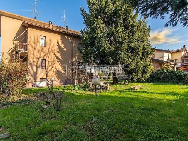 Villetta bifamiliare in vendita di 170 m² in Via Giosuè Carducci, 16