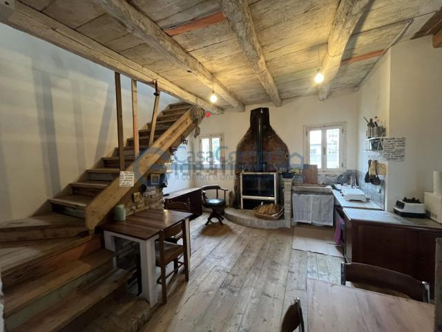 Villetta bifamiliare in vendita di 170 m² in Via Guglielmo Marconi