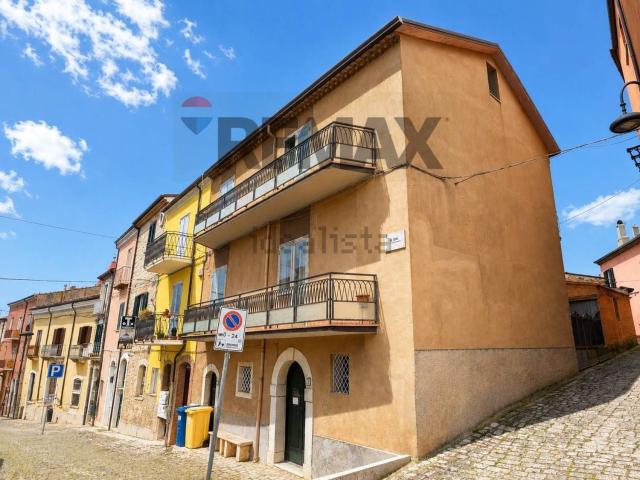 Villetta bifamiliare in vendita di 170 m² in Via I San Biase, 1