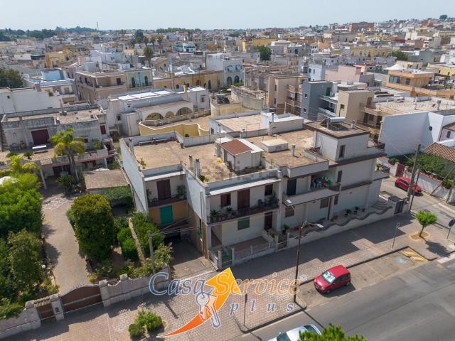 Villetta bifamiliare in vendita di 170 m² in Via Mariana Albina