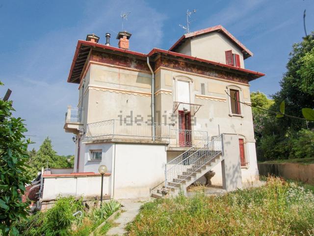 Villetta bifamiliare in vendita di 170 m² in Via Marinotti, 12