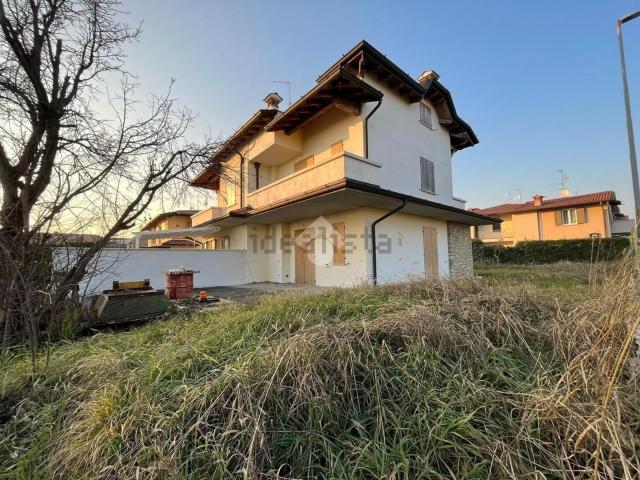 Villetta bifamiliare in vendita di 170 m² in Via Selva, 28