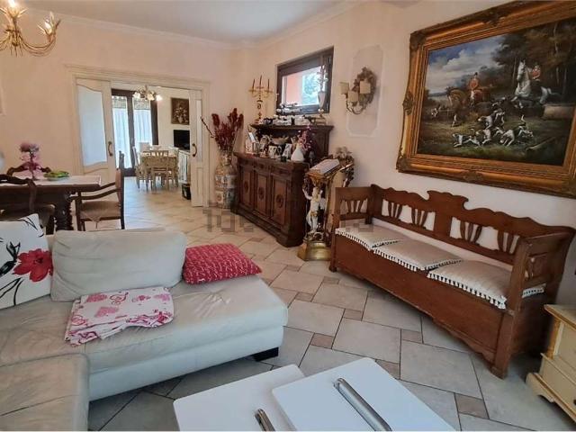 Villetta bifamiliare in vendita di 170 m²