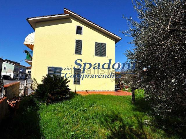 Villetta bifamiliare in vendita di 170 m²