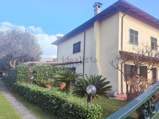 Villetta bifamiliare in vendita di 170 m²
