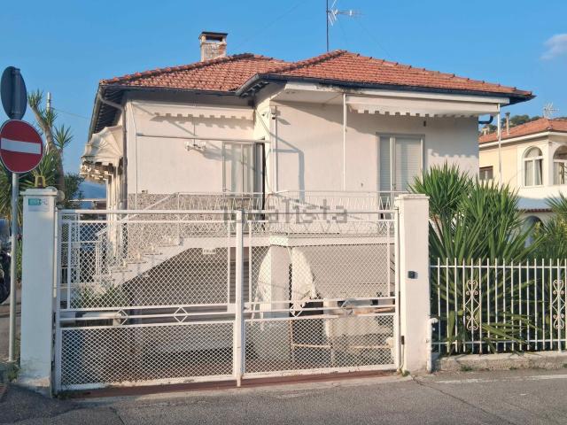 Villetta bifamiliare in vendita di 170 m²
