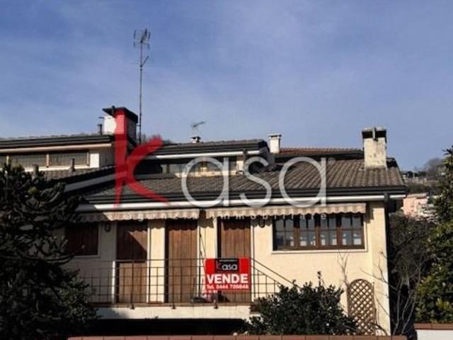 Villetta bifamiliare in vendita di 170 m²