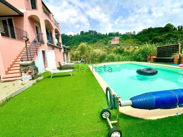 Villetta bifamiliare in vendita di 170 m²