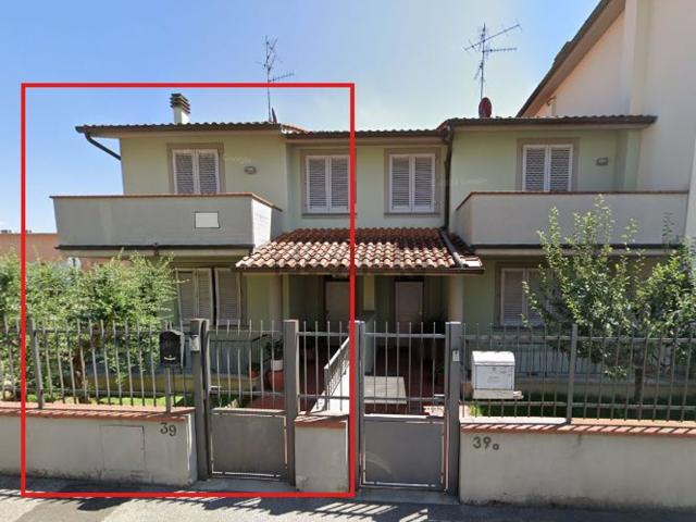 Villetta bifamiliare in vendita di 171 m² in Via G. Puccini, 39