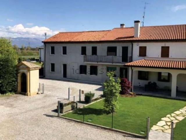 Villetta bifamiliare in vendita di 172 m² in Via Vallonto