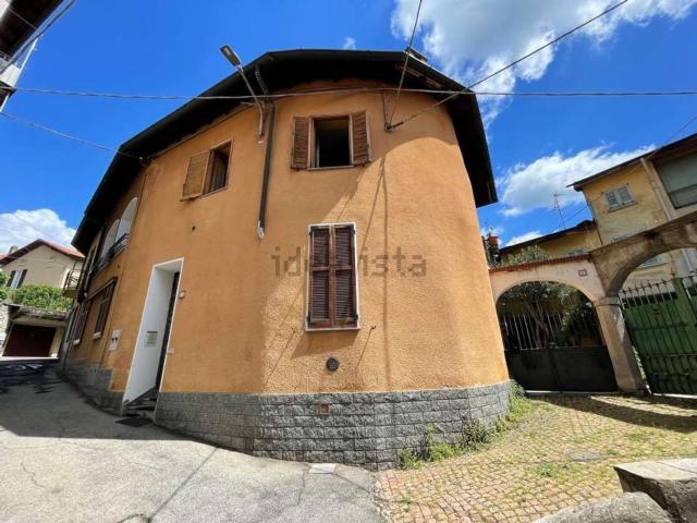 Villetta bifamiliare in vendita di 172 m² in Via Indipendenza, 3