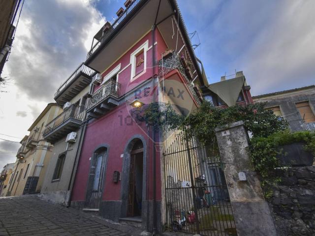 Villetta bifamiliare in vendita di 177 m² in Via Cavour, 41