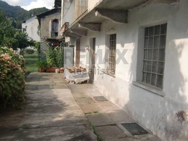 Villetta bifamiliare in vendita di 175 m² in Strada Provinciale 1 delle Valli di Lanzo, 100