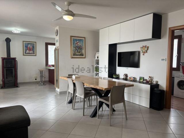 Villetta bifamiliare in vendita di 175 m² in Via Arciprete Angelo Straiotto
