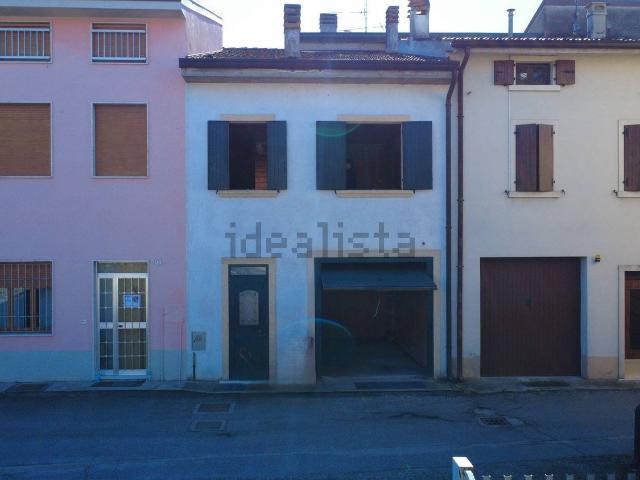 Villetta bifamiliare in vendita di 175 m² in Via Alessandro Volta