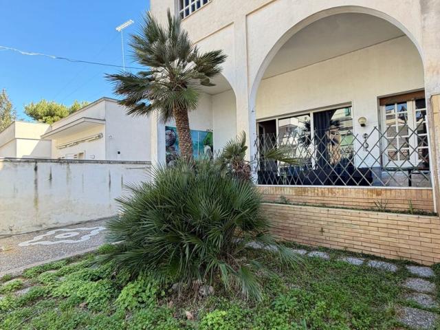 Villetta bifamiliare in vendita di 175 m² in Via Alfredo Catalani, 3
