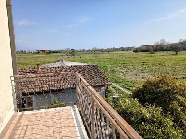 Villetta bifamiliare in vendita di 175 m² in Via Poggio Scafa