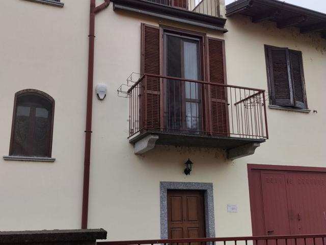 Villetta bifamiliare in vendita di 175 m² in Via Roma