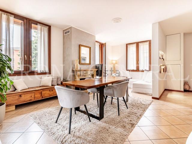 Villetta bifamiliare in vendita di 175 m² in Via Sante Pinaroli