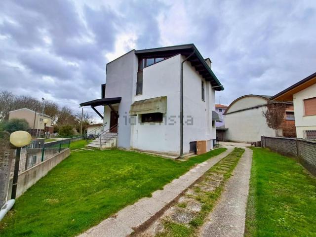 Villetta bifamiliare in vendita di 175 m²