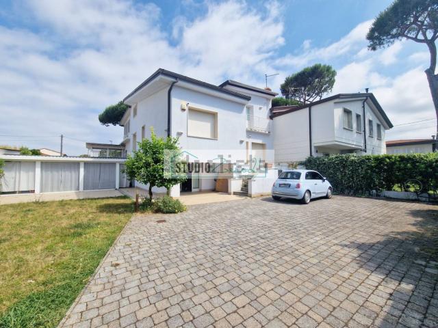 Villetta bifamiliare in vendita di 175 m²