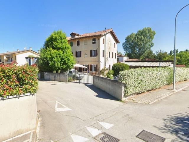 Villetta bifamiliare in vendita di 178 m² in Via L. Einaudi, 19